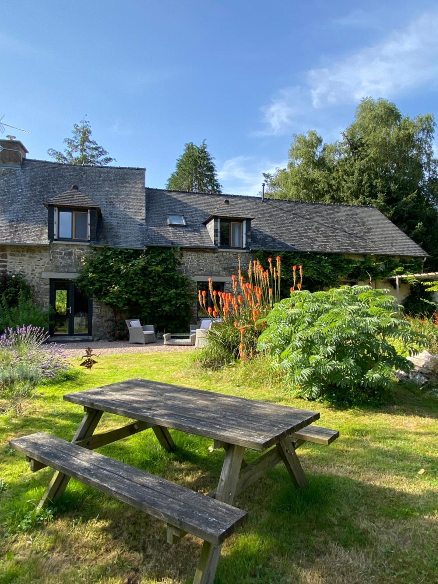 L'Hotie De Broceliande, Au Coeur Des Sites Naturels Et Legendaires Paimpont Eksteriør bilde